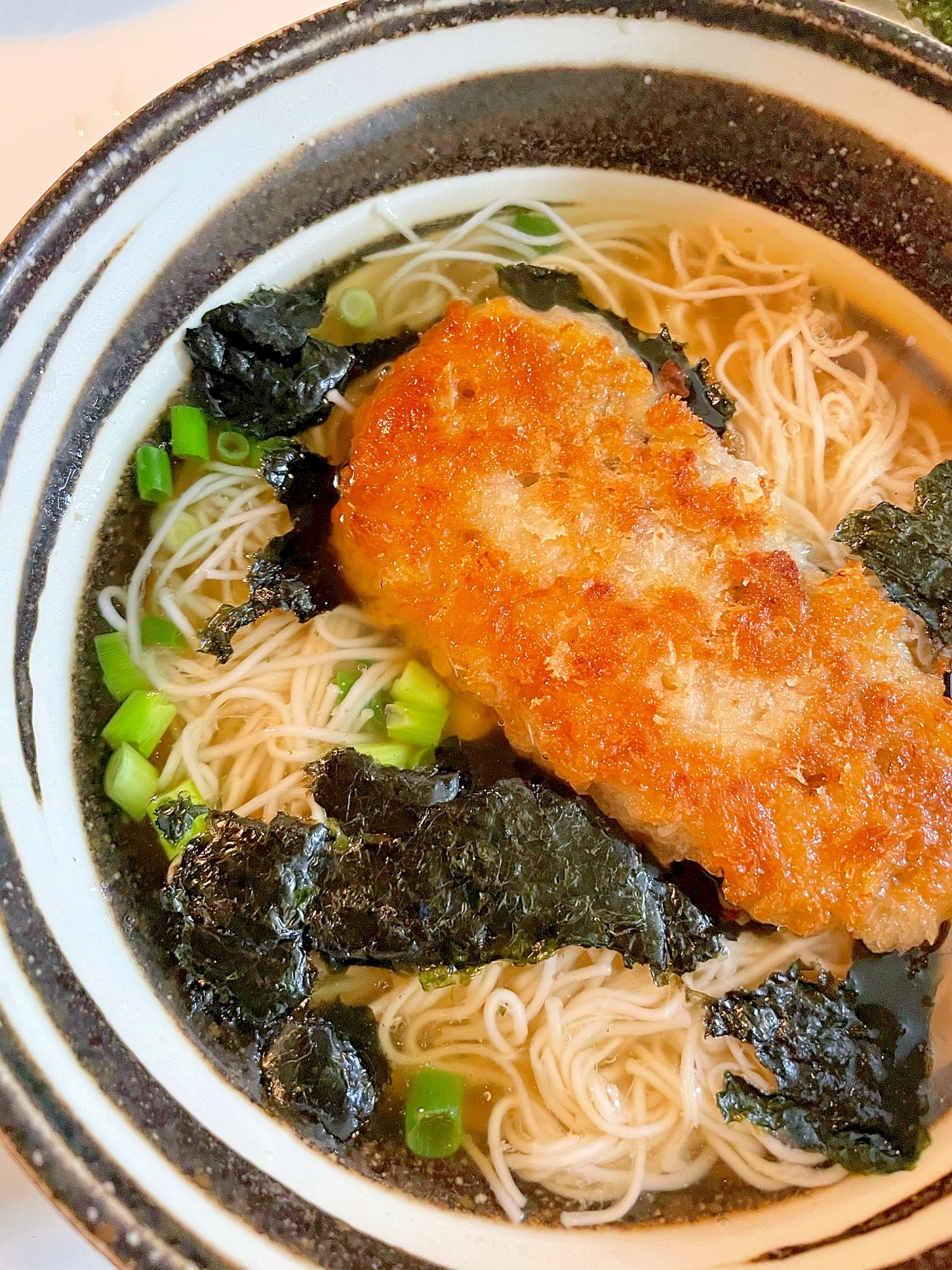 アジフライと海苔と小葱の温そうめん