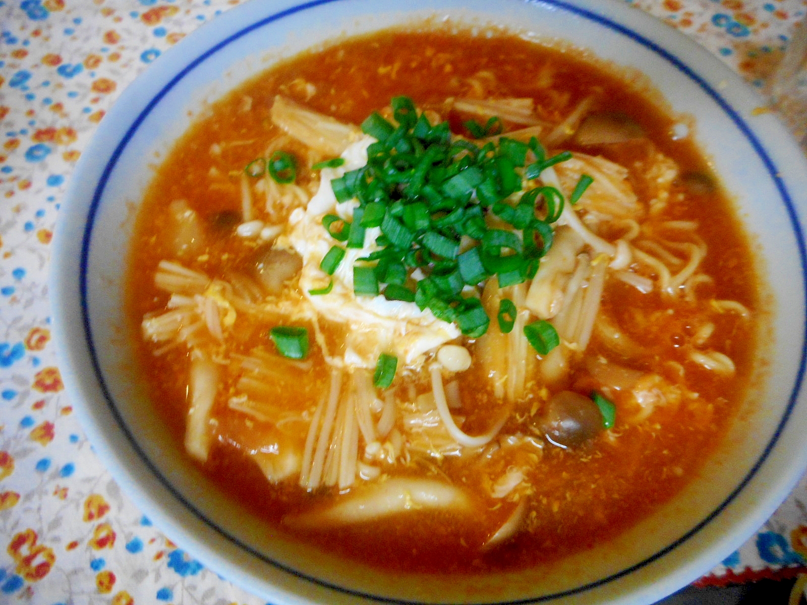 きのこトマトラーメン