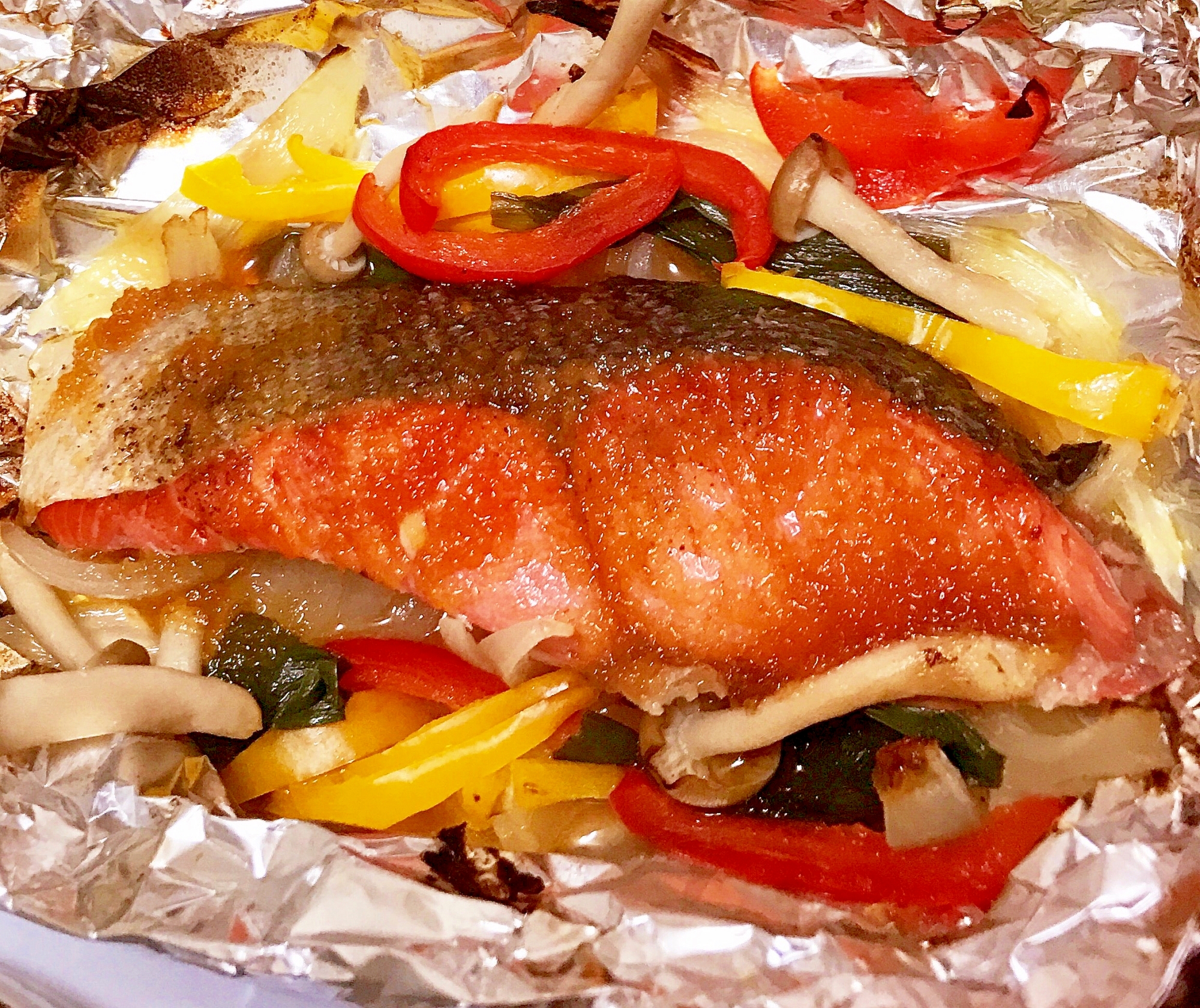 簡単♪塩紅鮭と野菜のホイル焼き