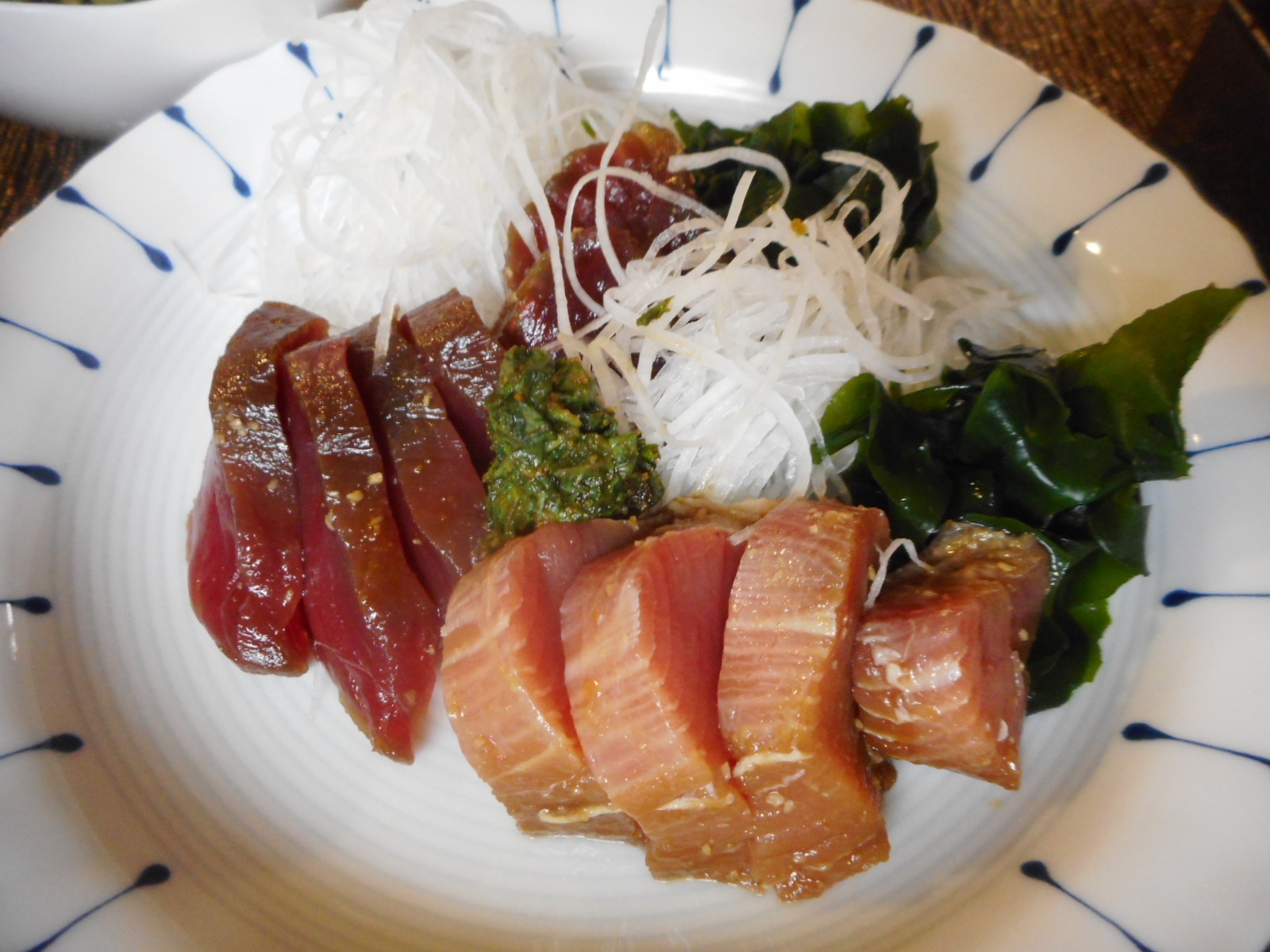 マグロのお刺身シソわさびのせ レシピ 作り方 By Mococo05 楽天レシピ マグロのお刺身シソわさびのせ レシピ 作り方 By Mococo05 楽天レシピ