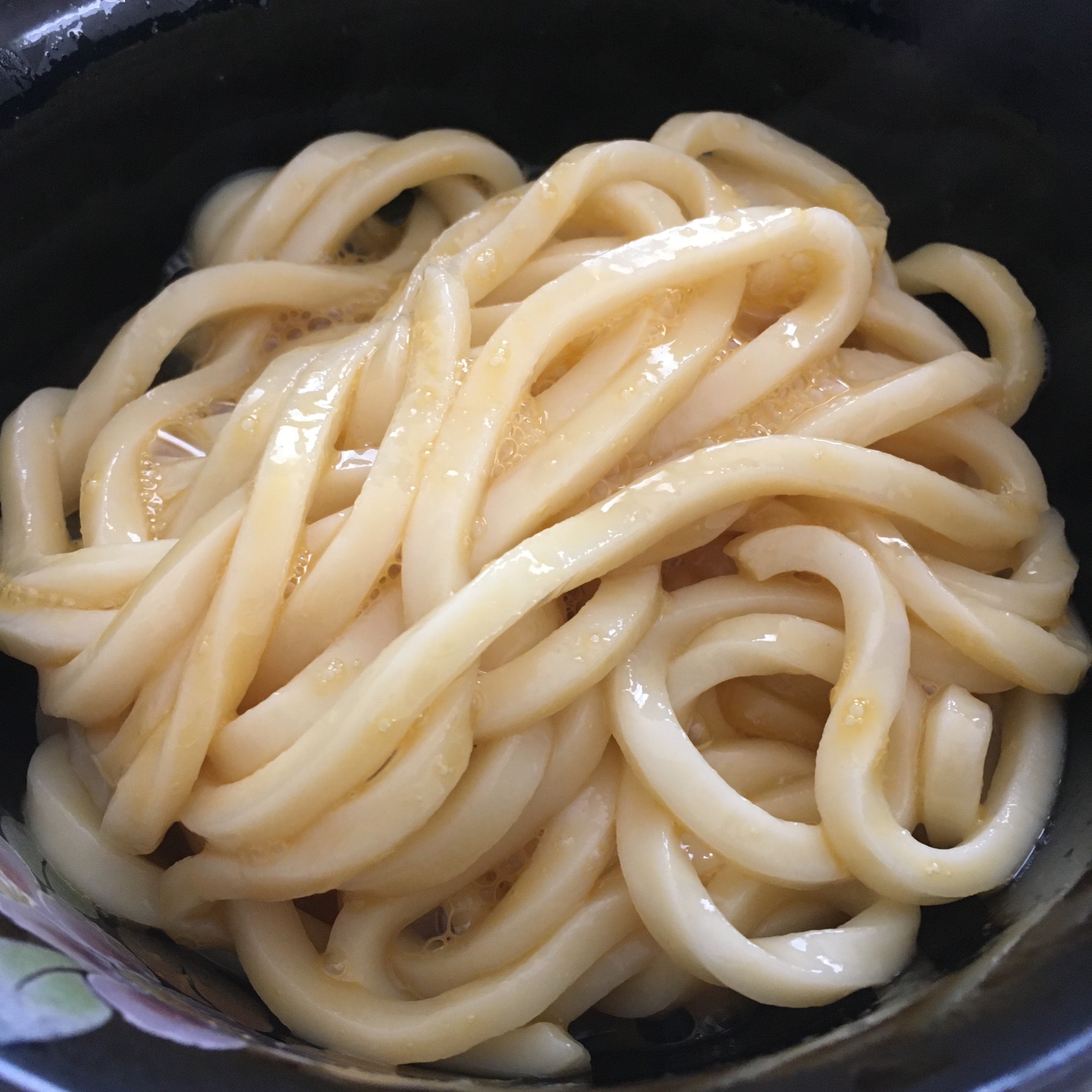 ツルッと口当たりが ごま油でアレンジ釜玉うどん レシピ 作り方 By りし 楽天レシピ