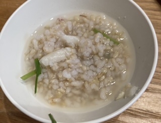 メインはネギの冷やご飯のお粥