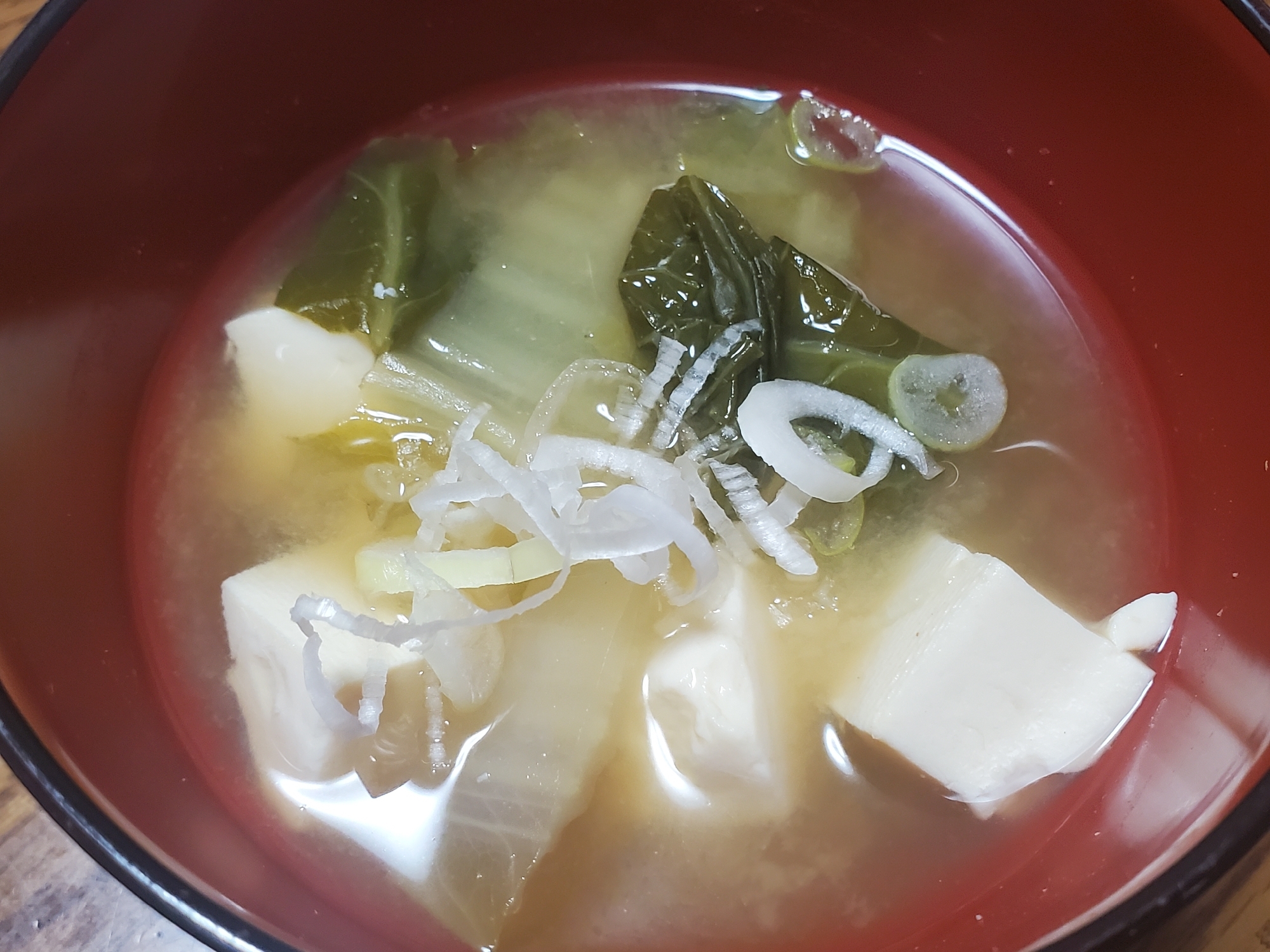 白菜と豆腐の鶏ガラ味噌汁