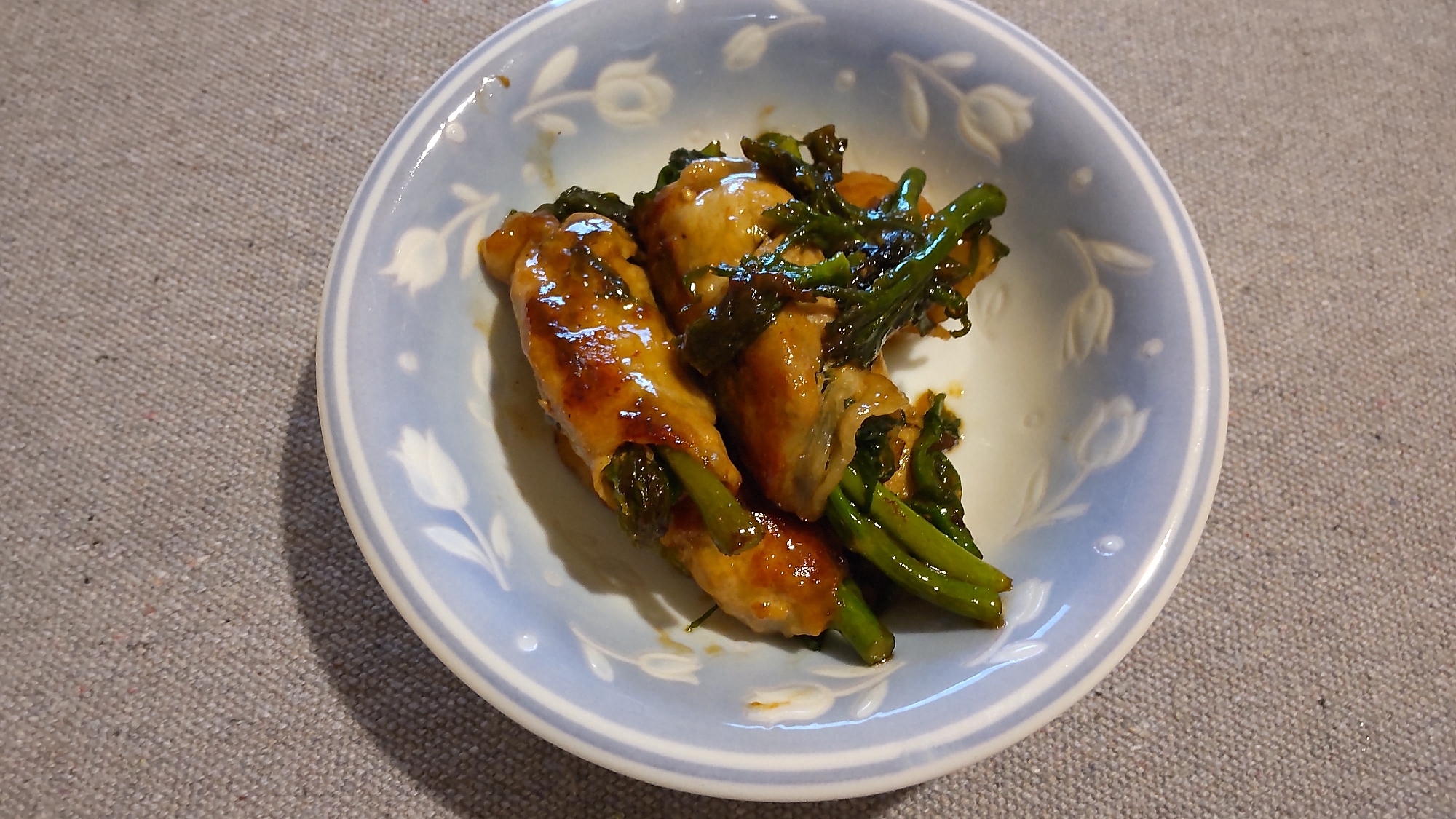 たらの芽の肉巻き