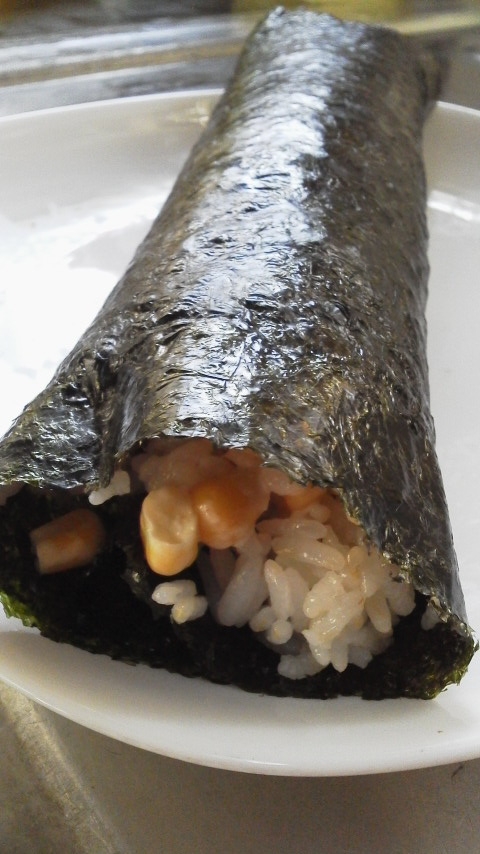 冷やご飯で コーンマヨの太巻き寿司 塩分控えめ レシピ 作り方 By Konazaemon 楽天レシピ 冷やご飯で コーンマヨの太巻き寿司 塩分控えめ レシピ 作り方 By Konazaemon 楽天レシピ