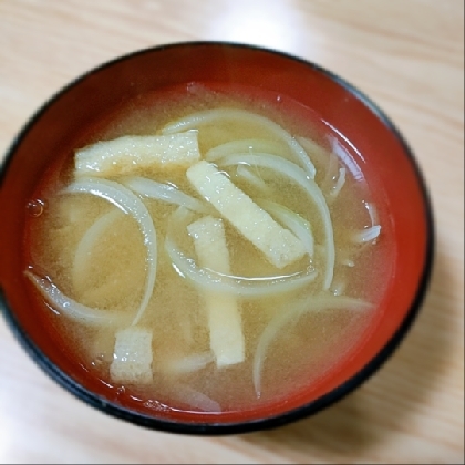 玉ねぎと油揚げのお味噌汁