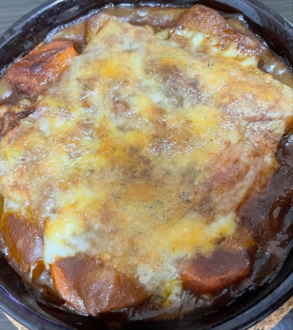 残ったカレーで☆とろとろ卵とチーズの焼きカレー