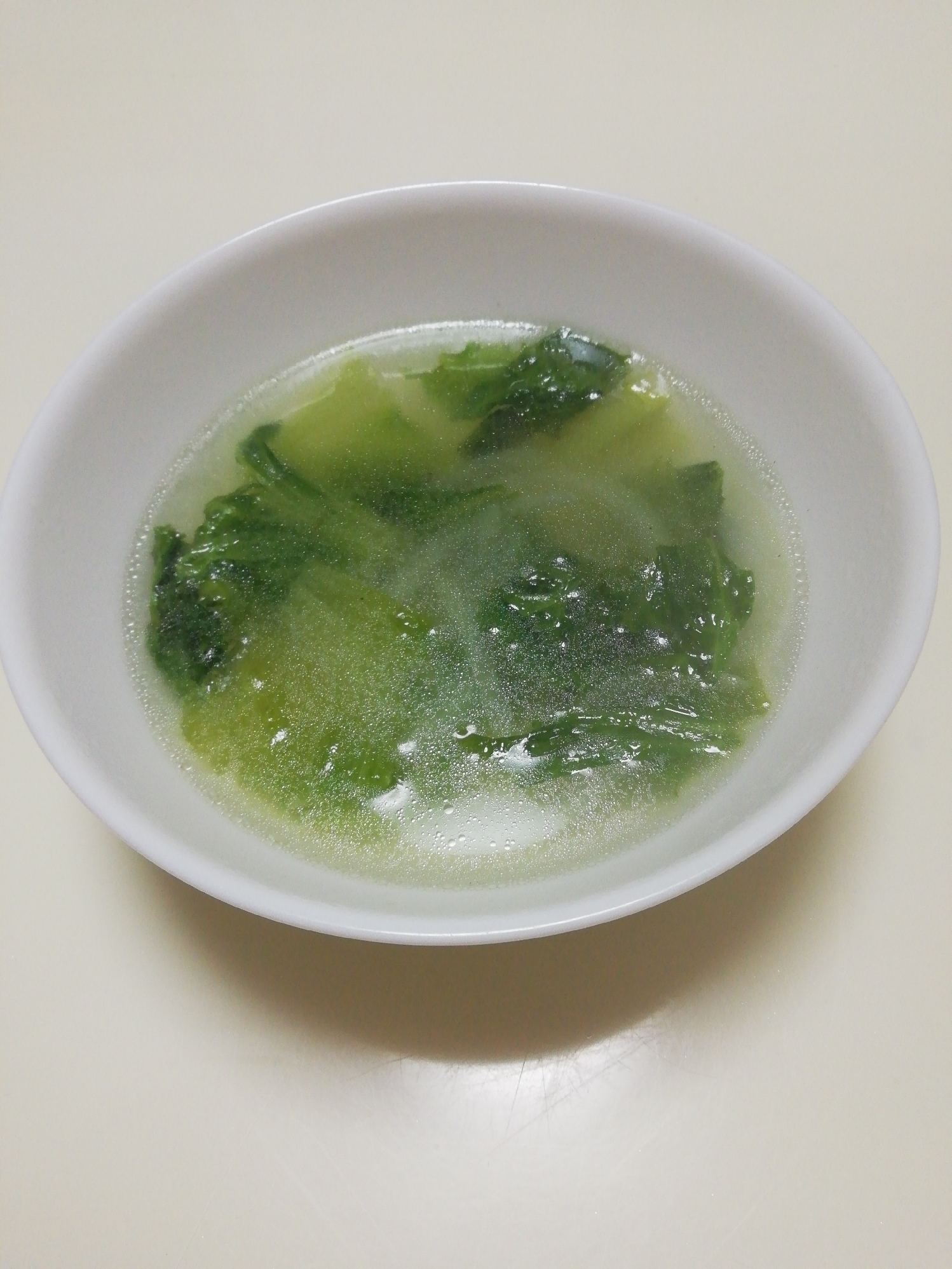 時短！グリーンレタスと玉葱の中華スープ