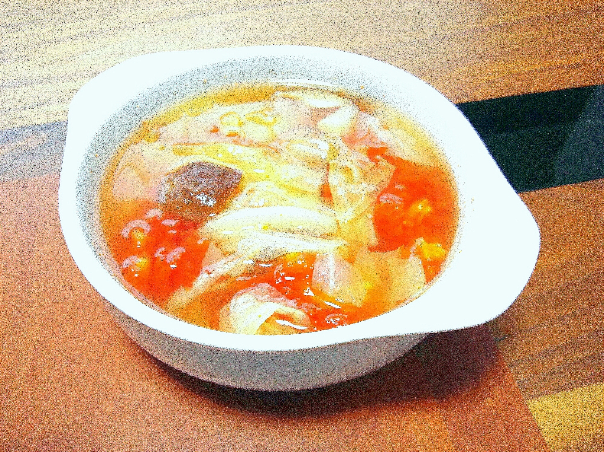 トマト風味なキャベツスープ