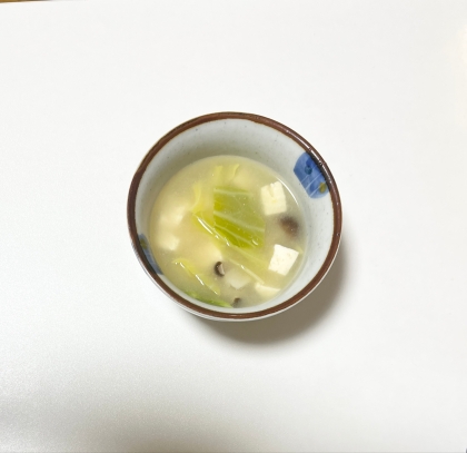 菜花とキャベツの味噌汁
