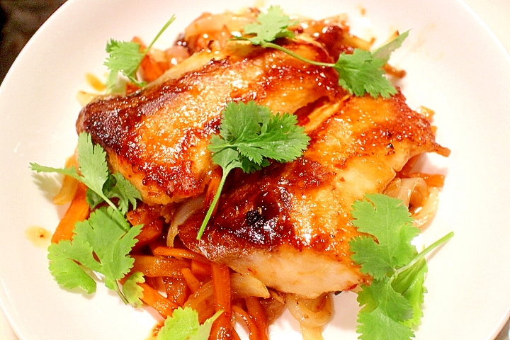 【簡単ヘルシー】野菜たっぷり♪ブリのエスニック風