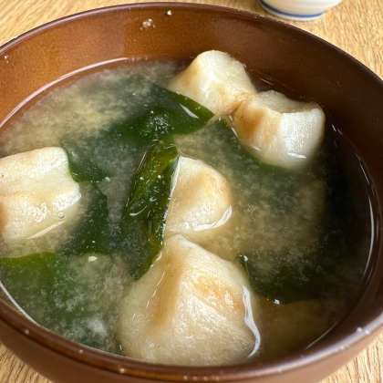 ˚✧₊お麩とわかめのお味噌汁⁺˳✧༚