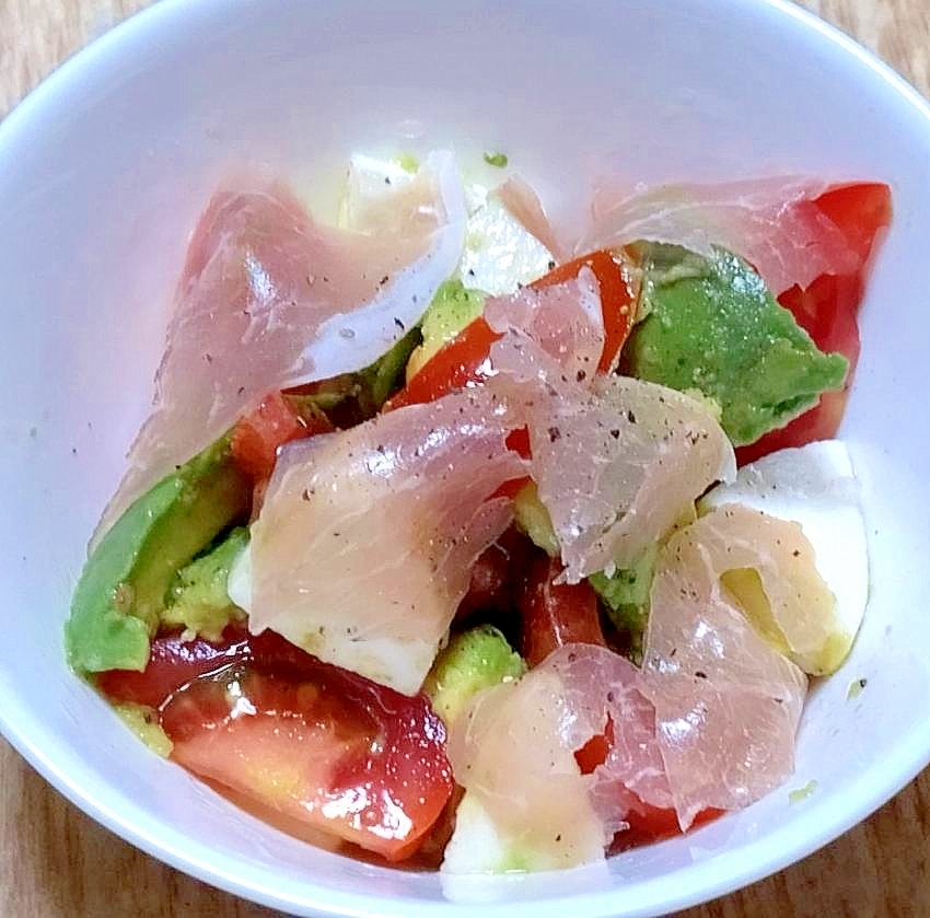 国産チーズのサラダ☆和風ドレッシング