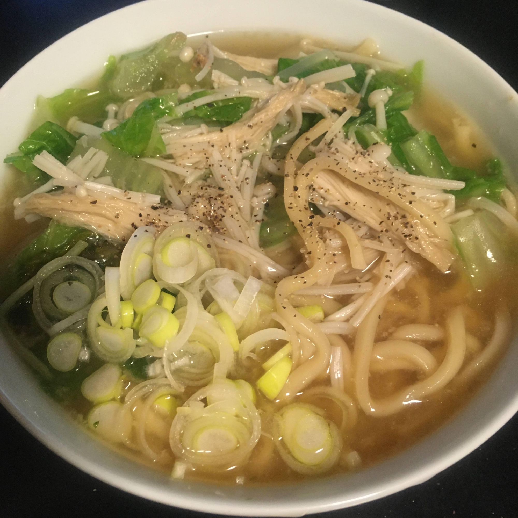 えのき、白菜、ねぎの醤油ラーメン