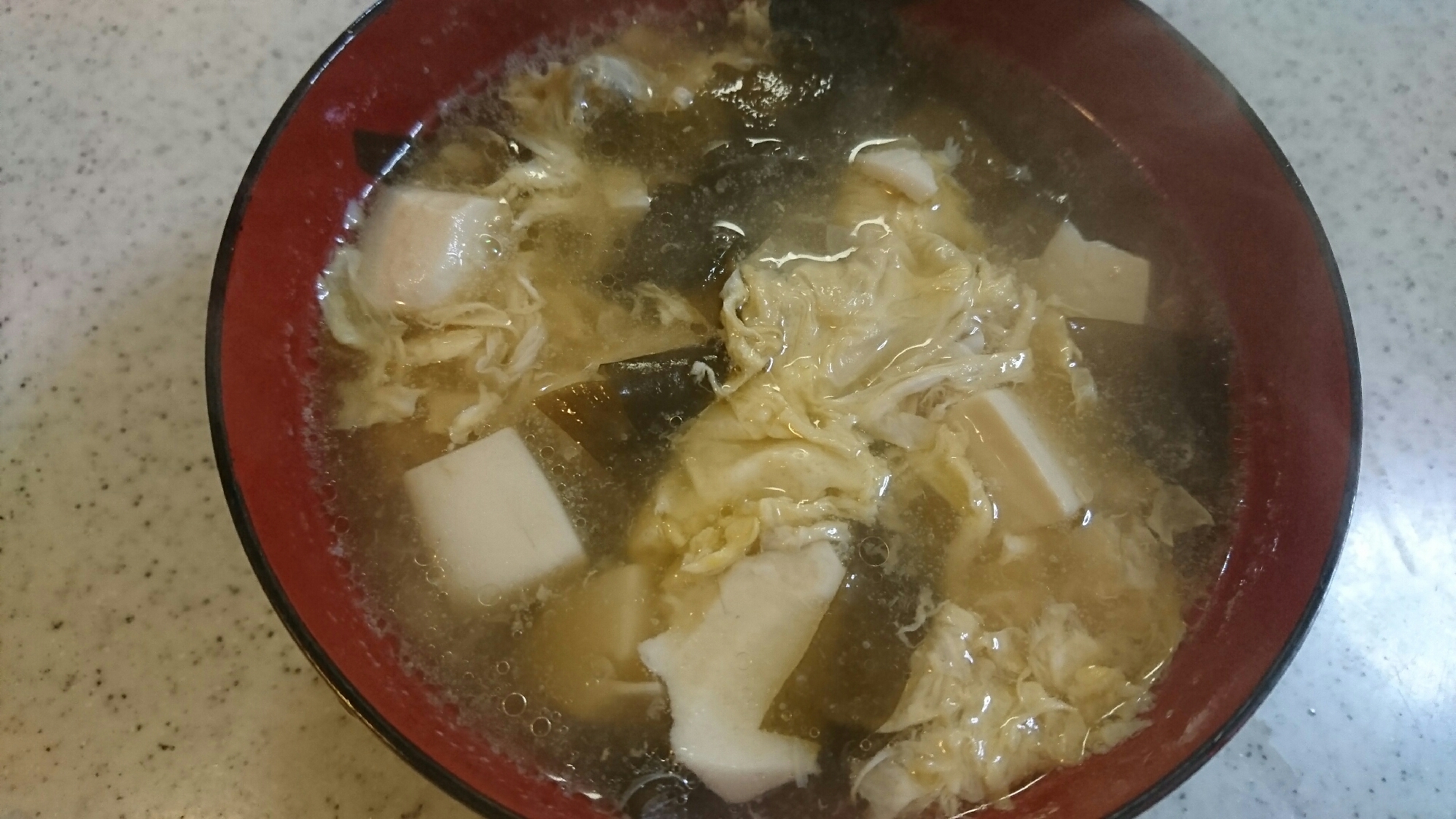 豆腐とわかめのたまごスープ