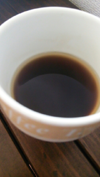 いつもコーヒーはブラック派なんだけど、通販のオマケでもらった純ココアがあったので。
使い道に困ってたけど、これなら手軽にいつもあるもので、できるから嬉しい♪