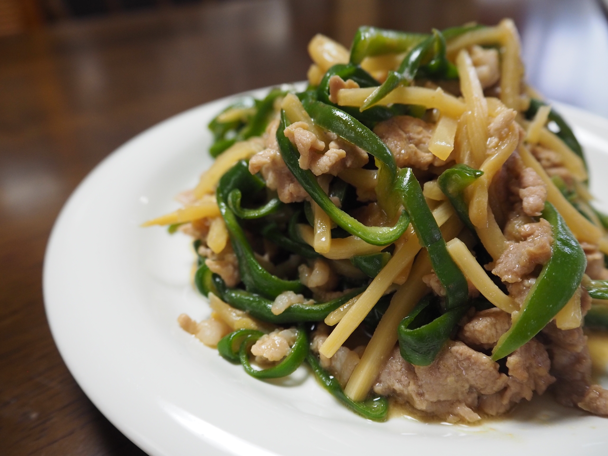 ご飯がすすむッ！豚肉で青椒肉絲♬チンジャオロース！