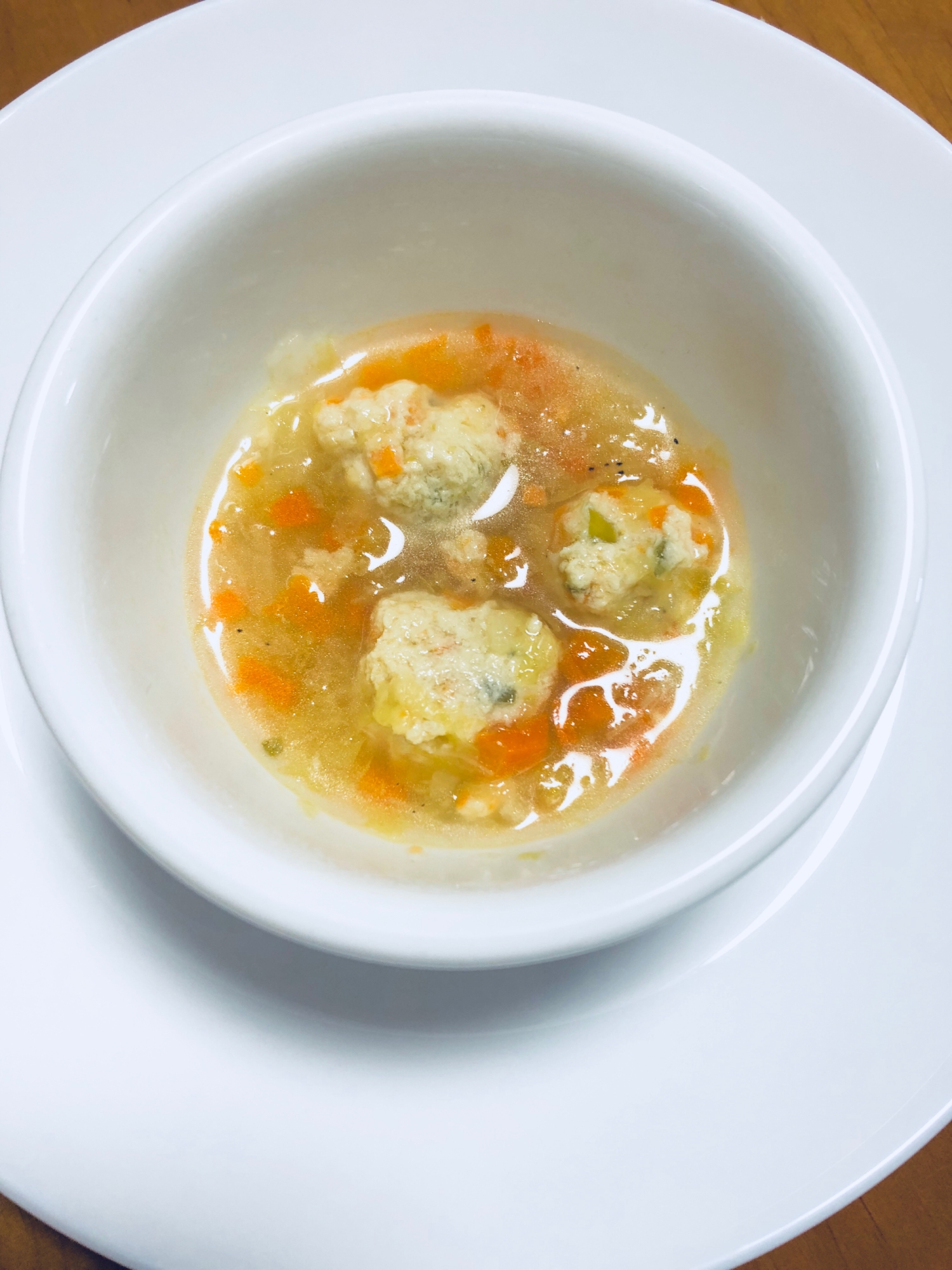 <離乳食>ふわふわ鶏団子の白菜スープ