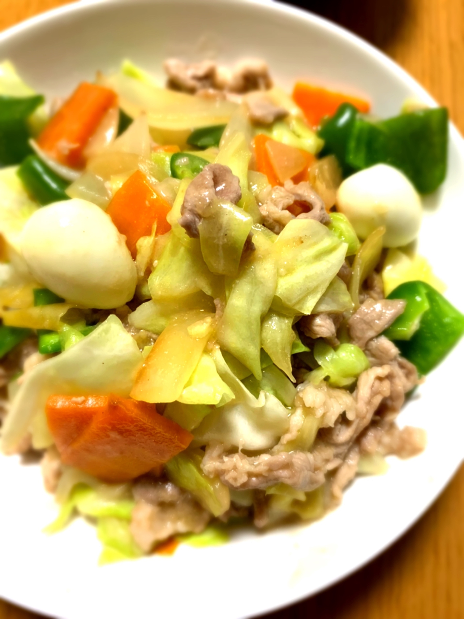 うずらの卵入り中華丼