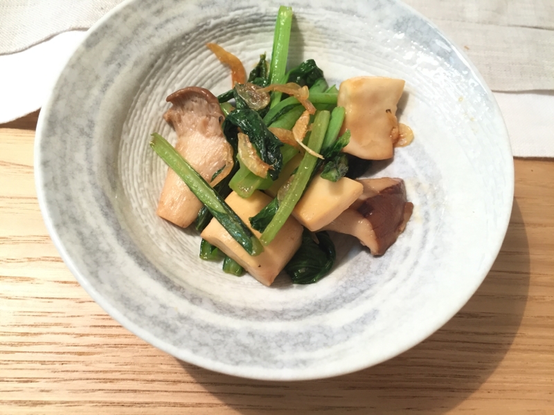 小松菜、桜海老、エリンギの炒め物