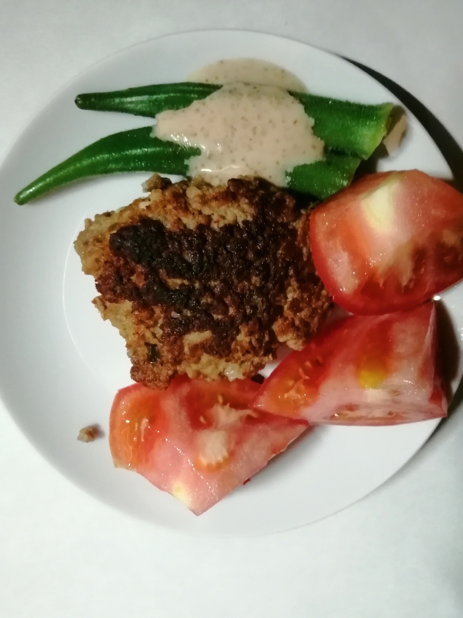 ハンバーグ野菜添え