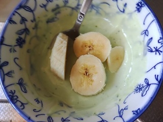 ◆ひろちゃんさん♪青汁のバナナヨーグルト、青汁の緑がきれいでとても健康的なレシピありがとうございます♥とてもおいしくいただきました(*^-^*)