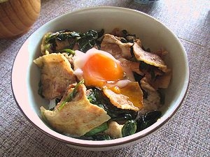 ほうれん草の豚丼アリですね～とっても美味しかったです(vv*)　ガッツリいただきました＾＾*