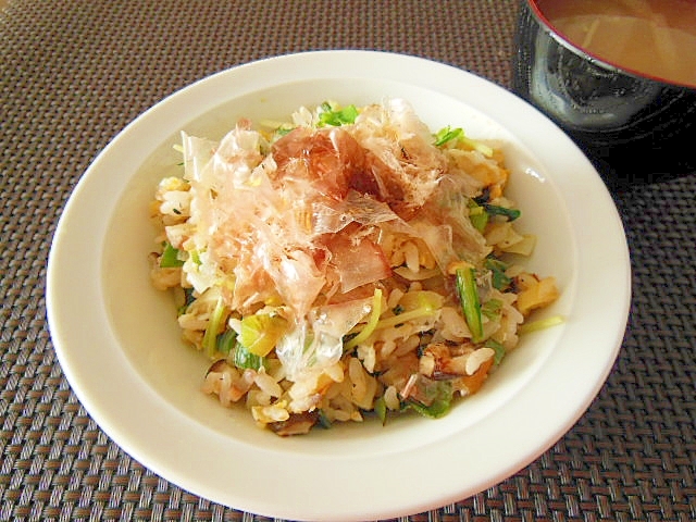 雑穀と春菊とねぎの和風チャーハン♪