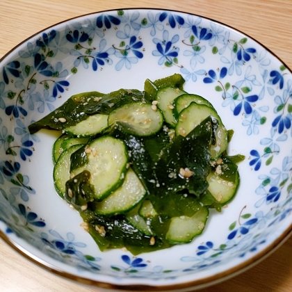 きゅうりとワカメの酢の物美味しく頂きました(*^-^*)
ご馳走様でした♪