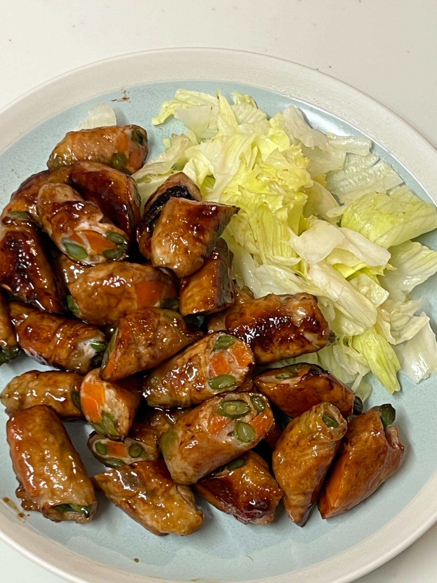 甘辛うま♪いんげんと人参の豚肉巻き