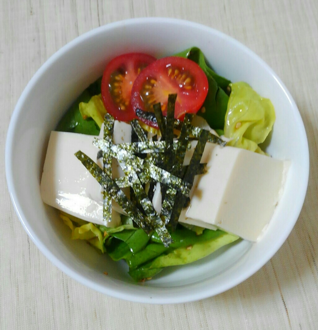 サラダ菜と豆腐の簡単サラダ
