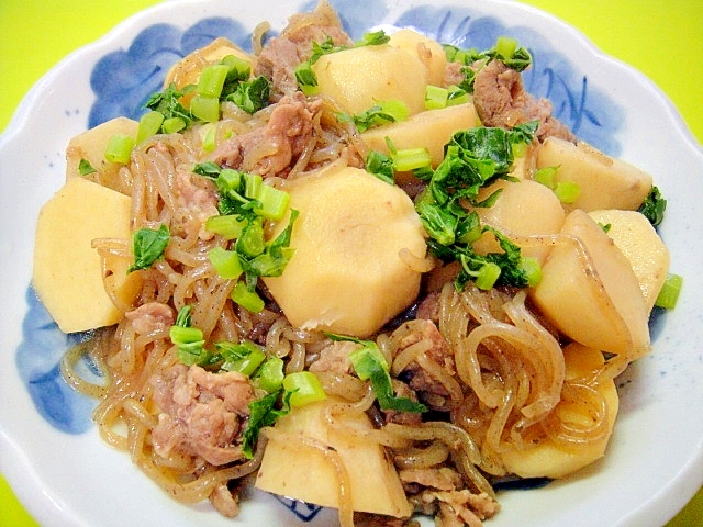 里芋と糸こんにゃく豚肉の煮物