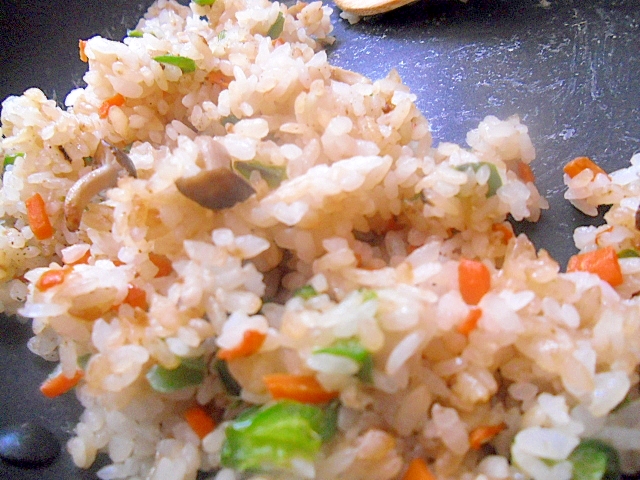 簡単ピラフ味のコンソメチャーハン レシピ 作り方 By ミスチバス 楽天レシピ 簡単ピラフ味のコンソメチャーハン レシピ 作り方 By ミスチバス 楽天レシピ