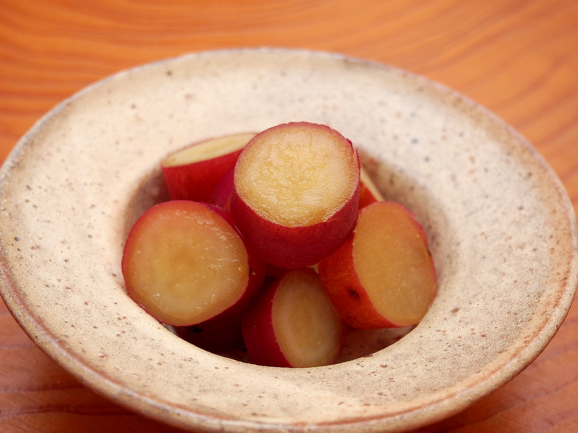 お弁当のすき間に！簡単さつまいものレモン煮