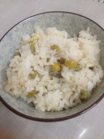 ほんのり塩味◎豆ご飯