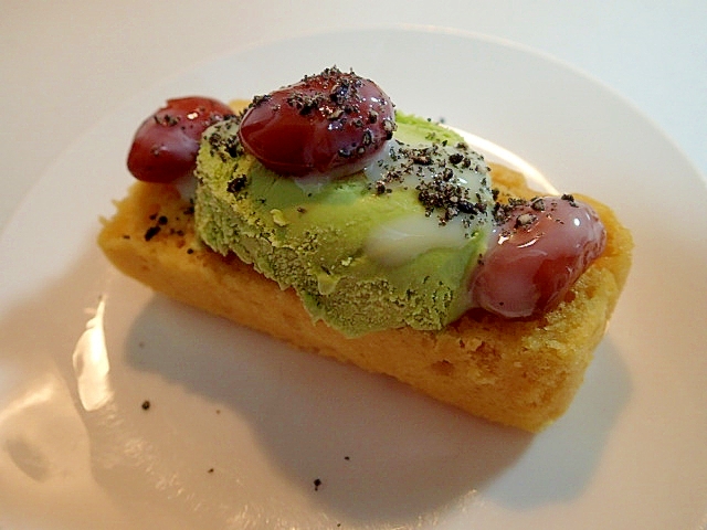 抹茶アイスと金時豆の南瓜蒸しパン