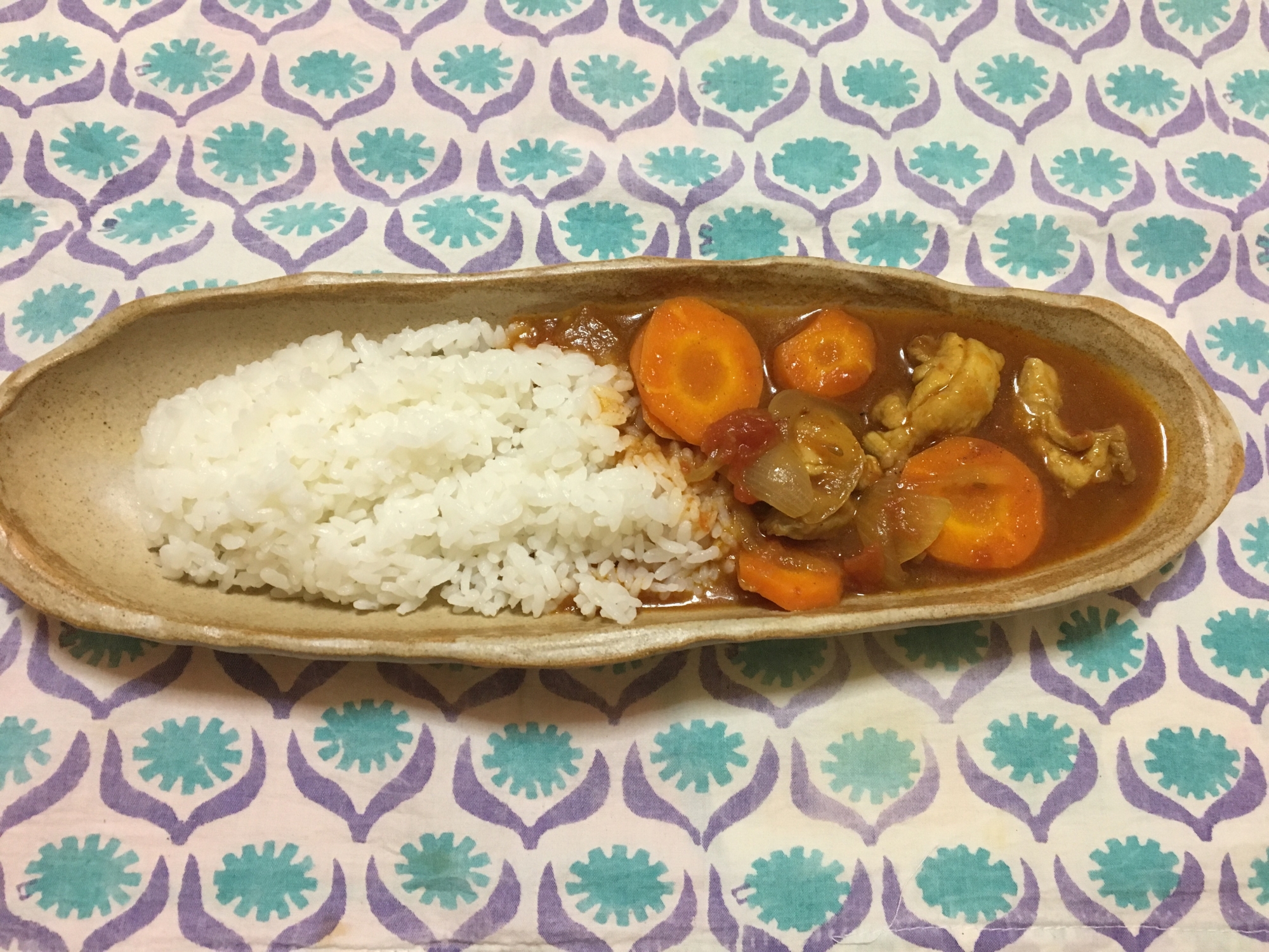 スパイスから作る鶏肉のトマトカレー