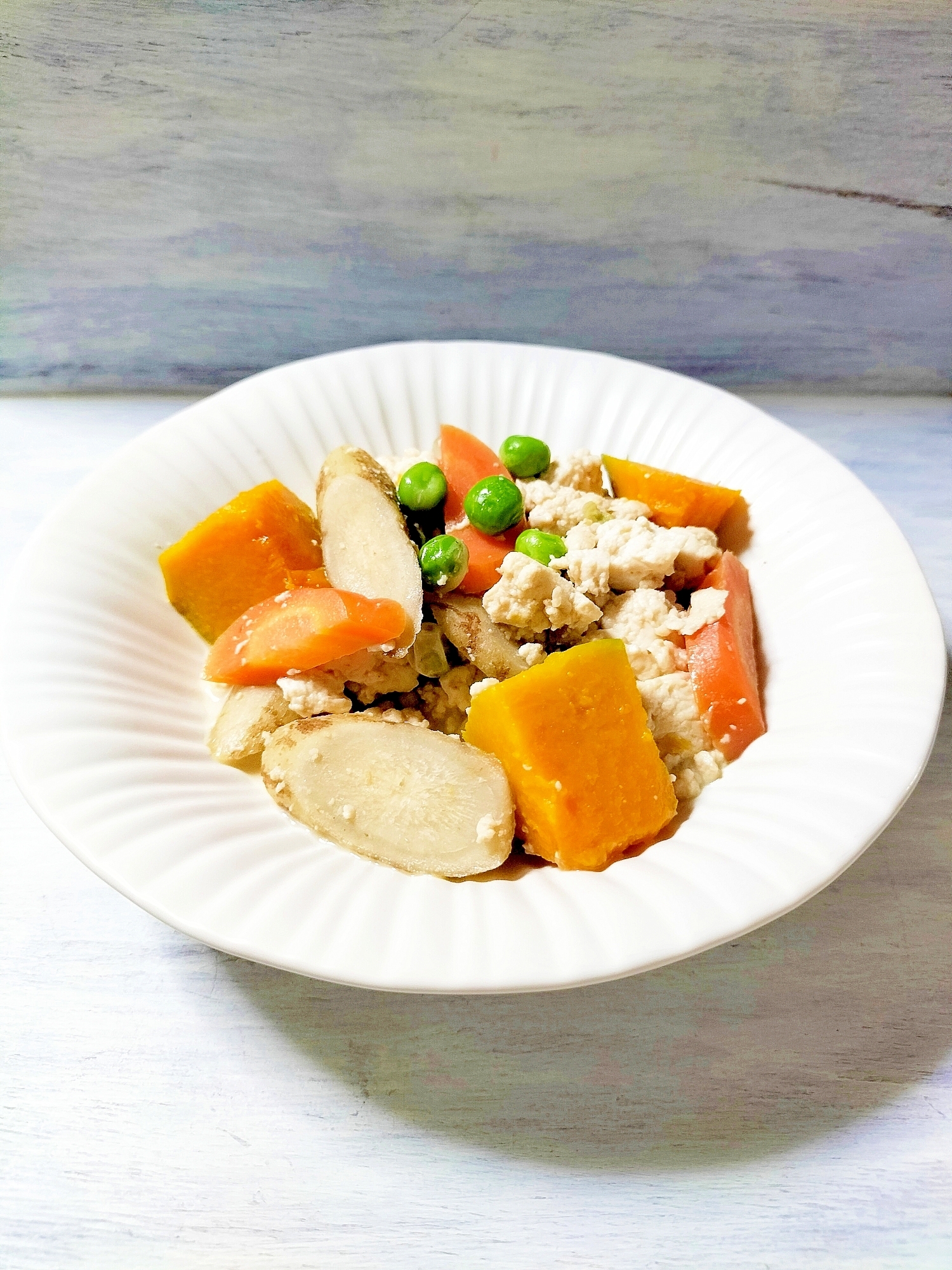 とってもヘルシー✨かぼちゃとサラダ牛蒡の崩し豆腐