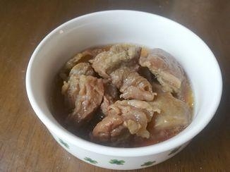 牛スジ肉のやわらか煮込み