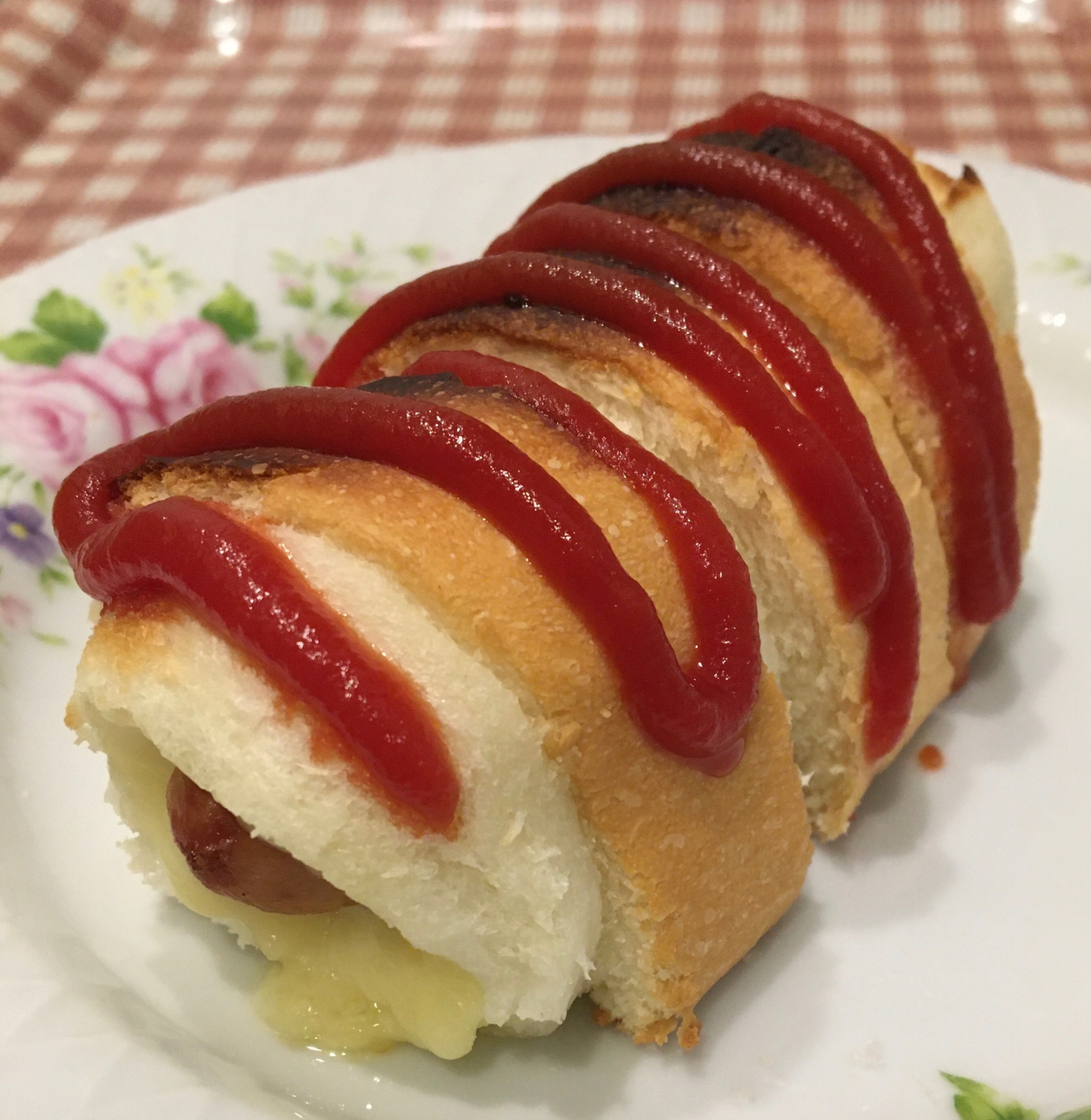 電子レンジで☆食パンのホットドッグ♪