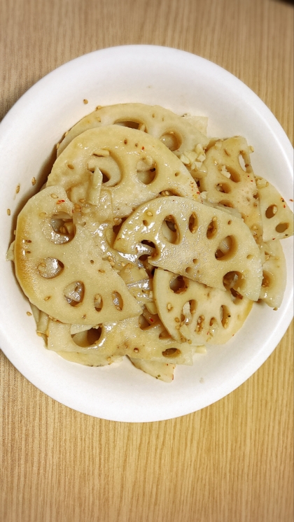 我が家は濃いめの味が好きなので醤油多めに作りました！ニンニクもたっぷり入れて、七味唐辛子で仕上げました(^ ^)