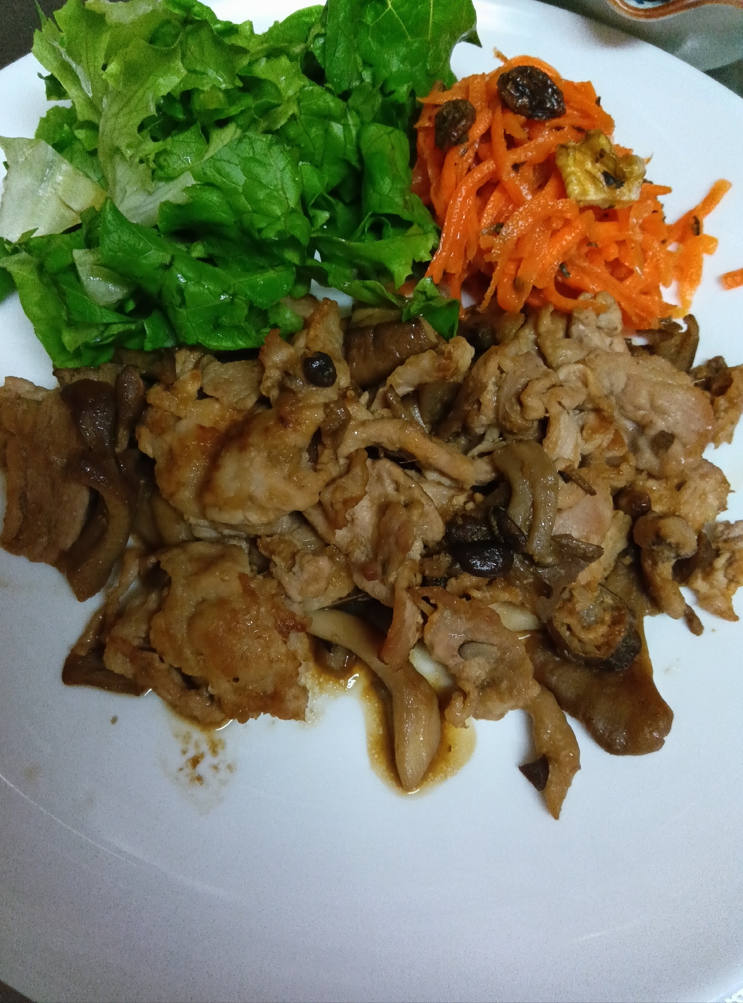 きのこたっぷり豚こま生姜焼き