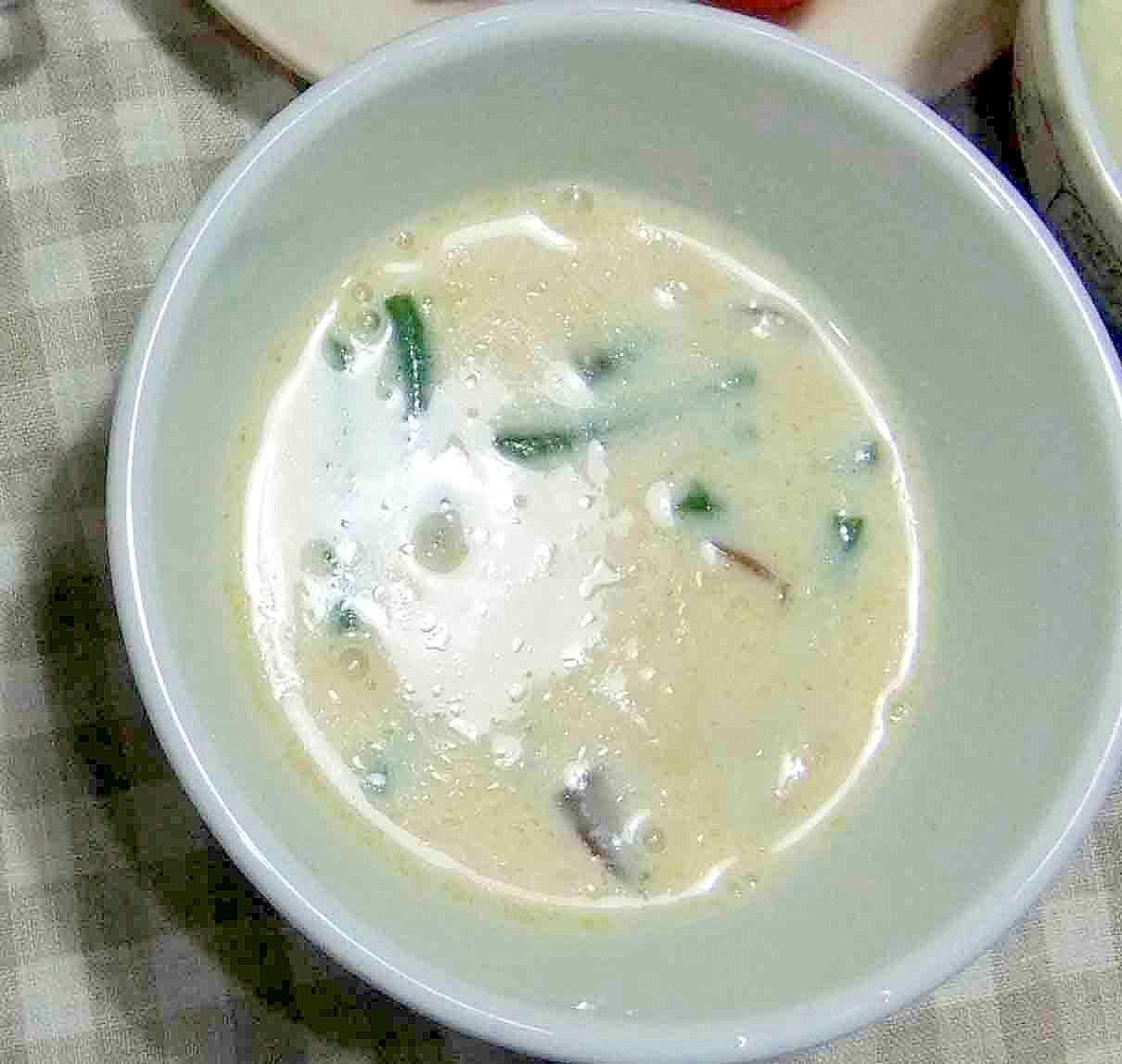 エリンギの豆乳味噌スープ