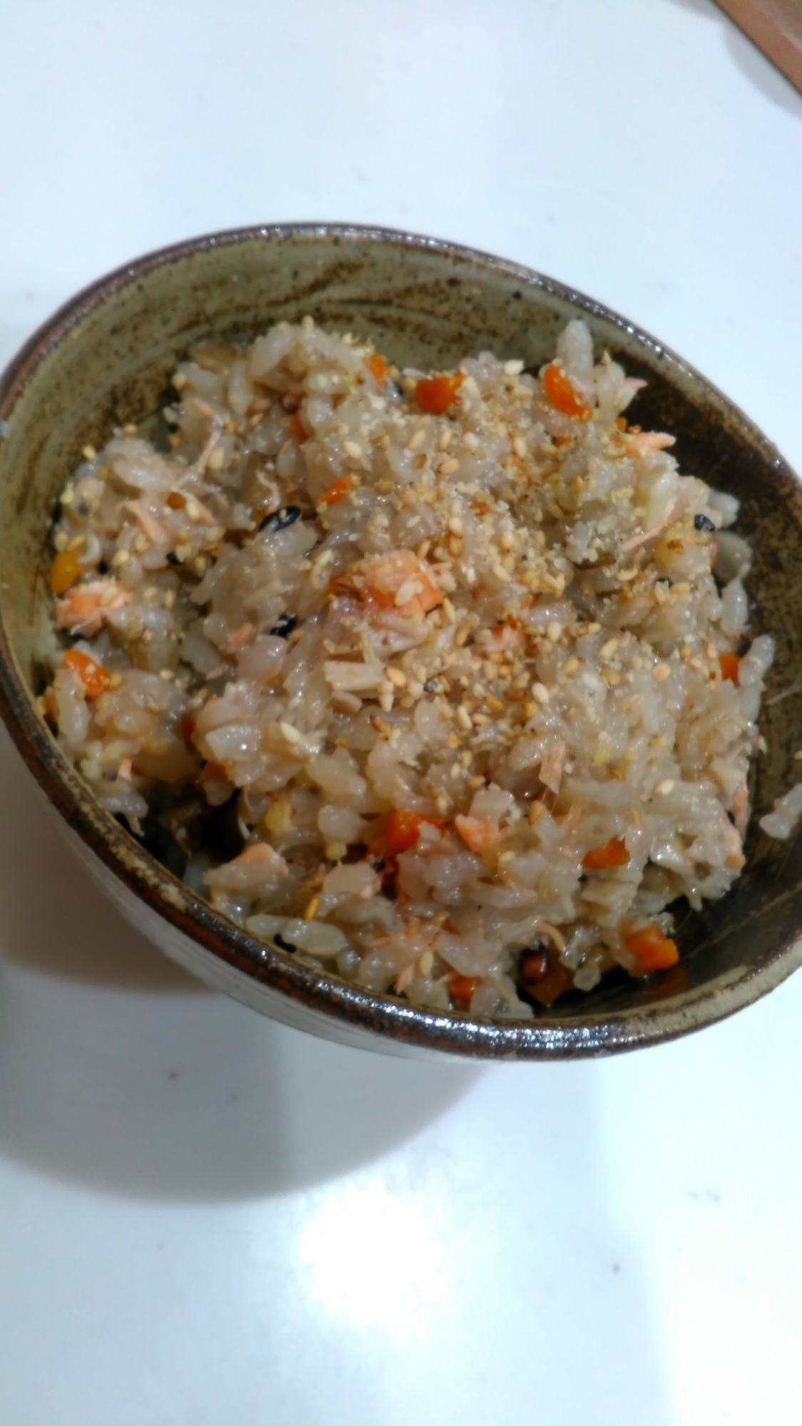 食べやすさの秘密はごぼうの切り方!鮭の炊き込みご飯