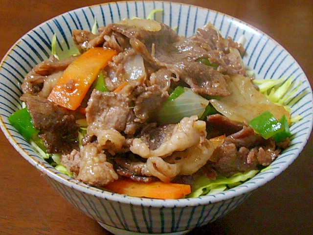 肉野菜炒丼