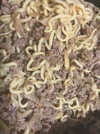 もやし、ねぎ、豚キムチソース焼きうどん