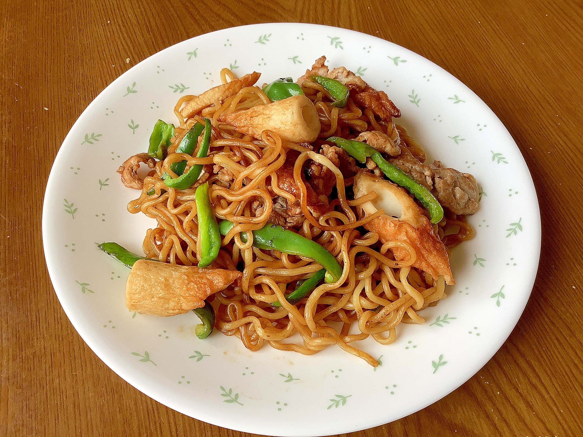 豚肉とちくわとピーマンの焼きそば