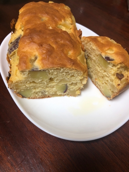さつまいもとリンゴで作りました！ 甘すぎずリンゴとおいもの甘みで美味しかったです！ 家族も喜んでくれました( ´  ` ) レシピありがとうございます！