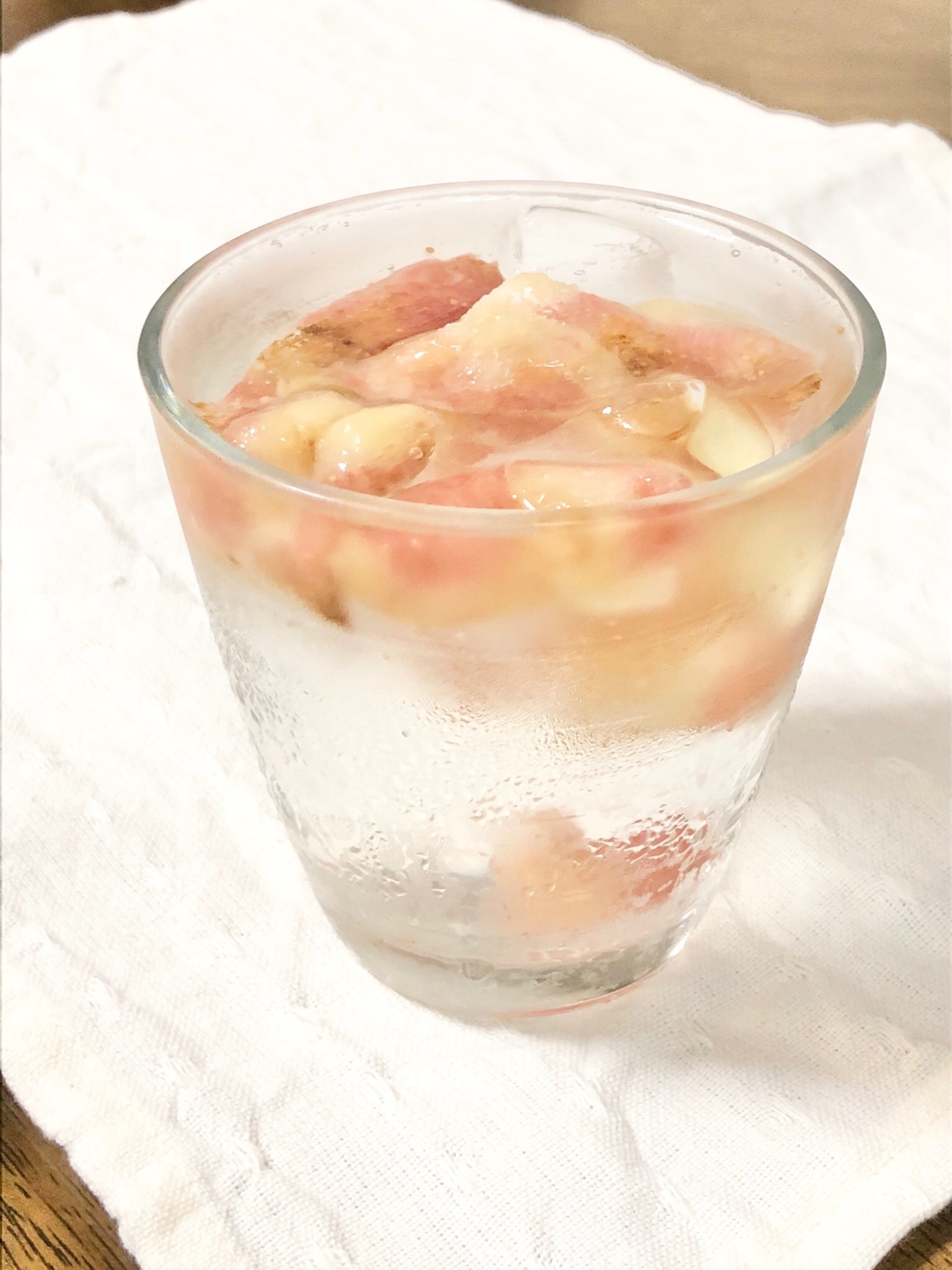 簡単⭐冷凍いちじくでさっぱりはちみつレモン水