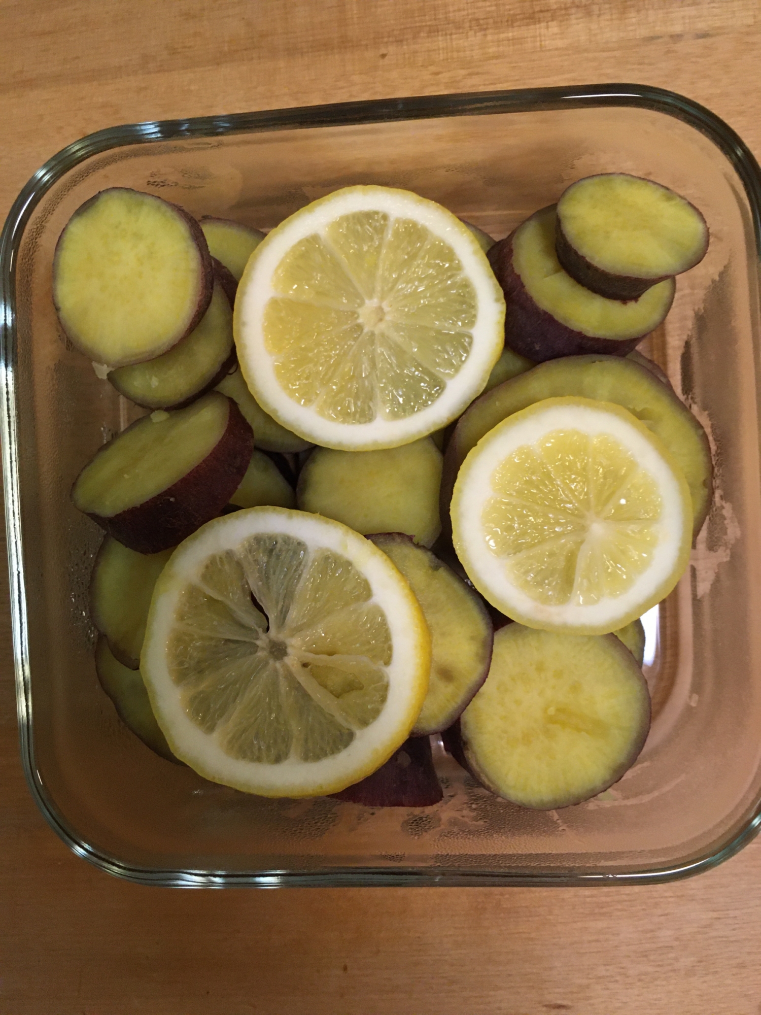 サツマイモの蜂蜜レモン煮